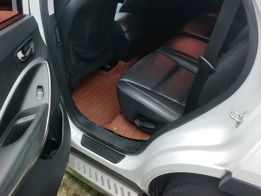 Hyundai Santa Fe 2013 2013 Model 2.4L Automatic 2WD Smart