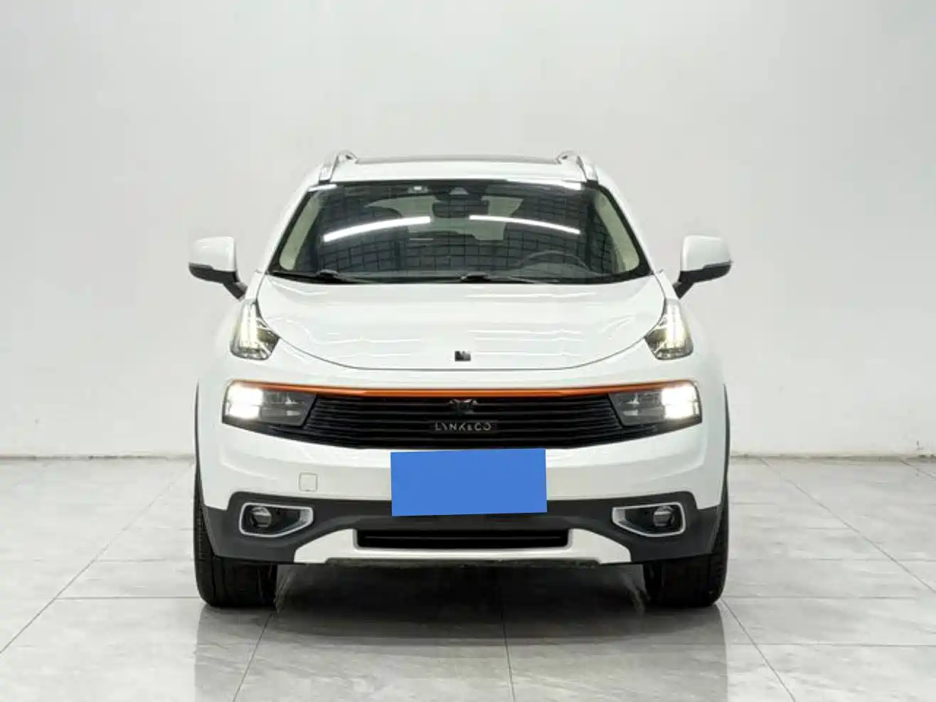 Lynk & Co 01 2019 2.0T 2WD Pro Edition China V фото 2