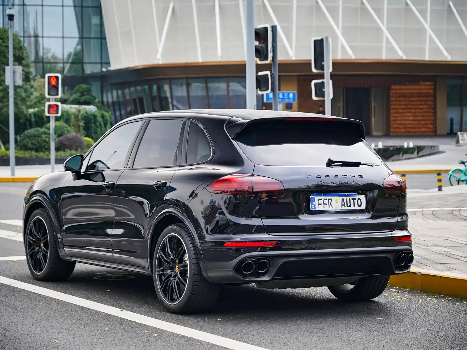 Photo 46 - Porsche Cayenne