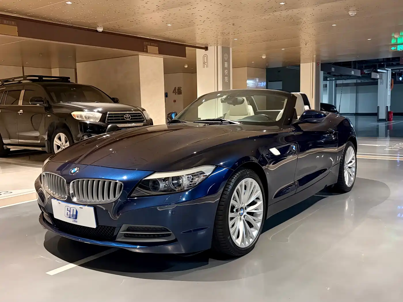 BMW Z4 2009 2010 sDrive35i Luxury Model