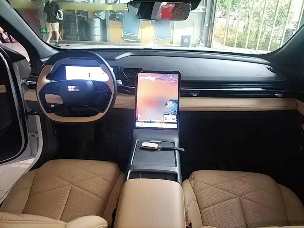 Geely Galaxy Galaxy L6 2024 125km PLUS Soaring Dragon Edition фото 10