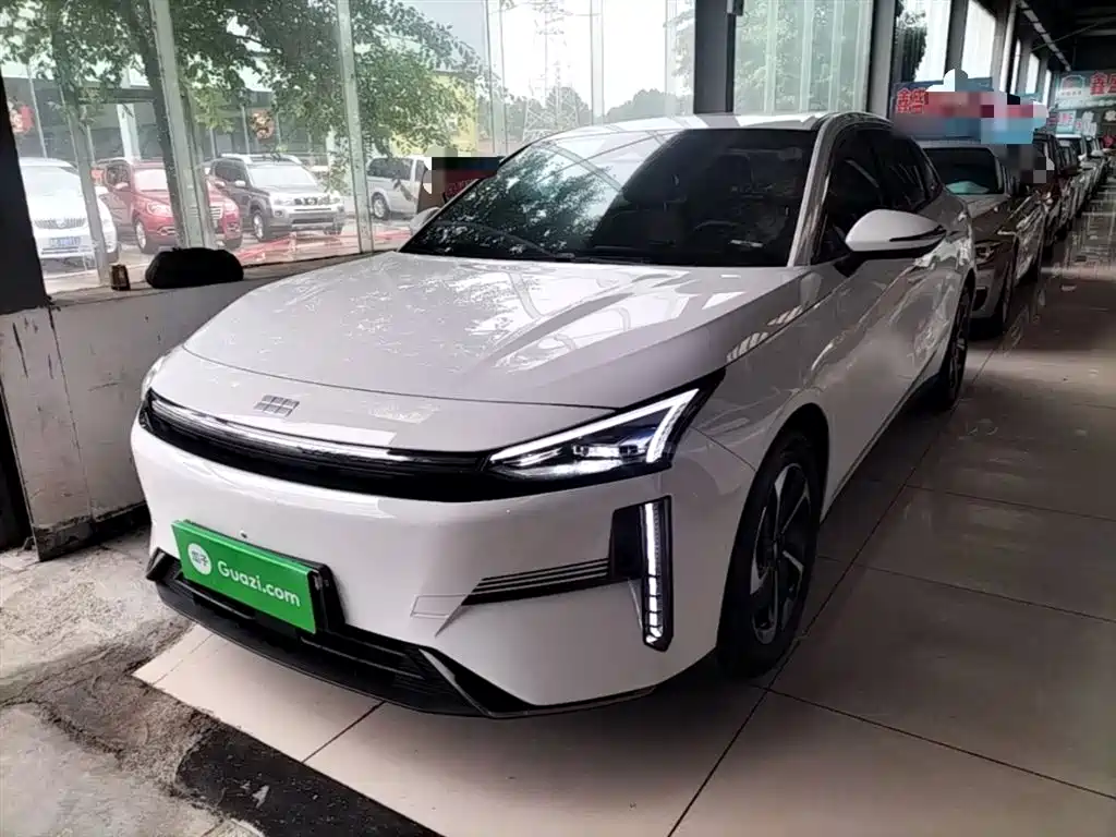 Geely Galaxy Galaxy L6 2024 125km PLUS Soaring Dragon Edition