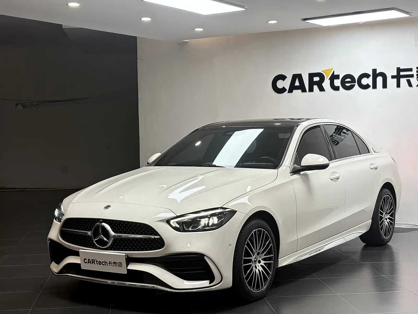 Фото 1 - Mercedes-Benz C-Class