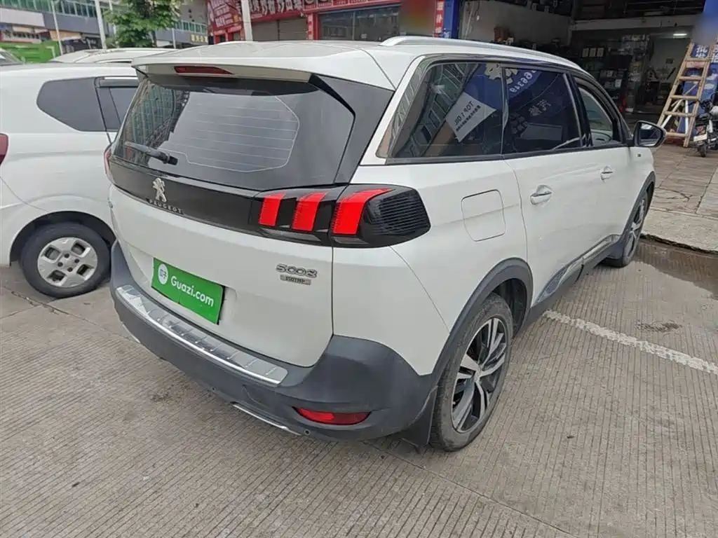 Peugeot 5008 2017 350THP 7-seat Elite Edition фото 7
