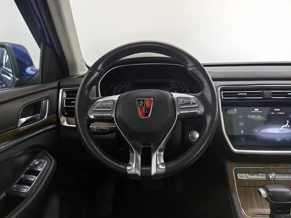 Roewe RX8 2019 2018 30T Intelligent Internet 4WD Supreme Edition