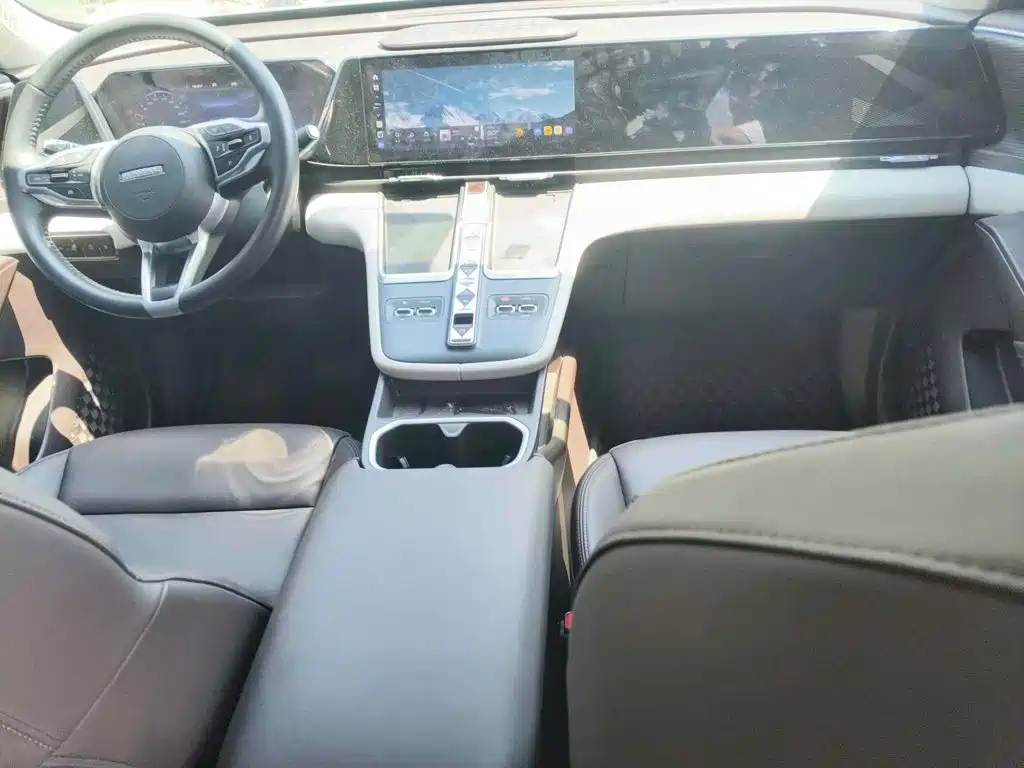 Haval Xiaolong MAX 2023 2023 1.5L Hi4 105 4WD Pilot Edition