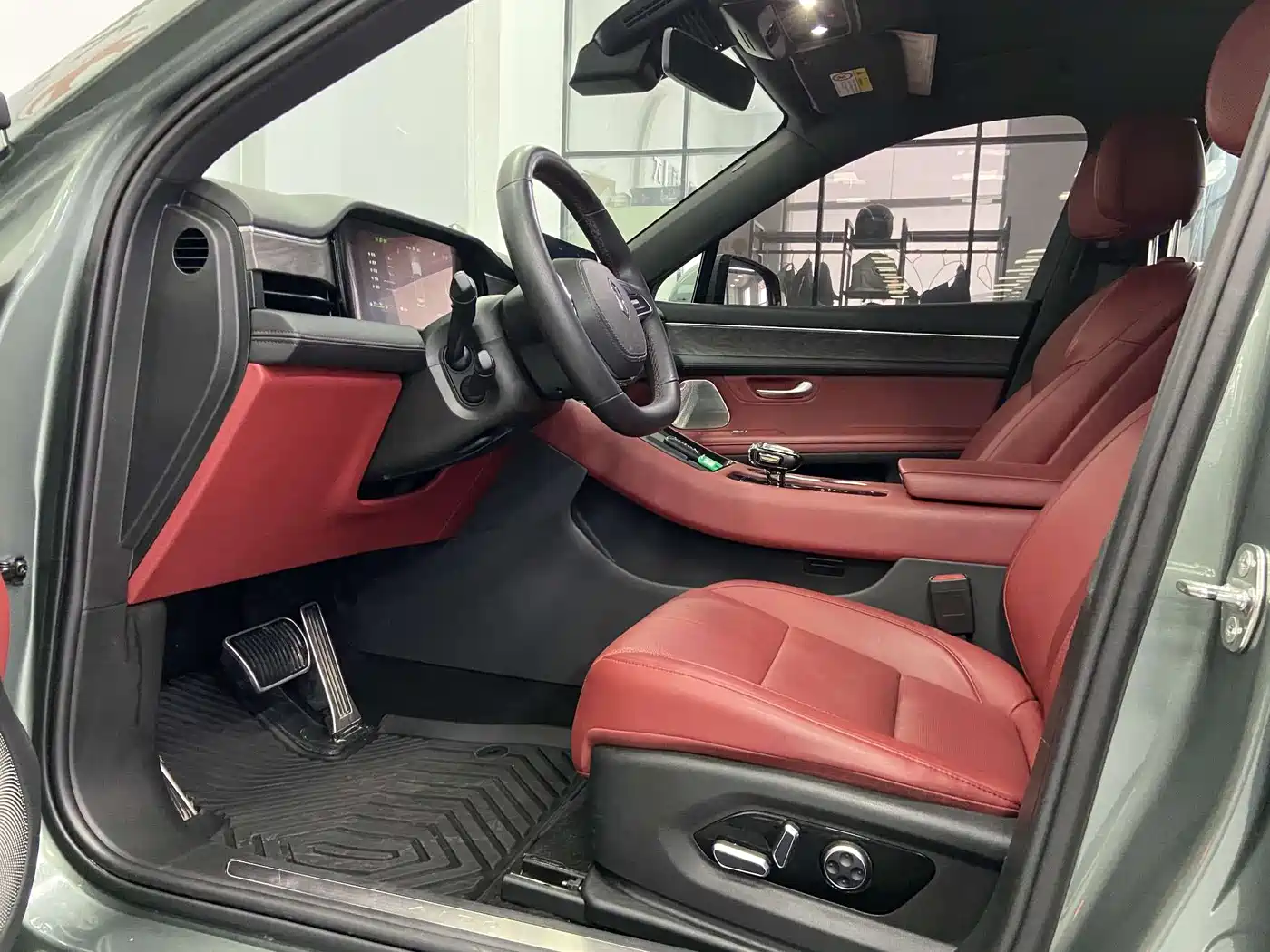 AITO Wenjie AITO M5 2023 Extended Range RWD Standard Edition фото 5