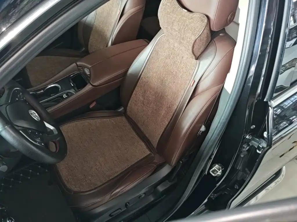 Photo 15 - Buick Envision Plus