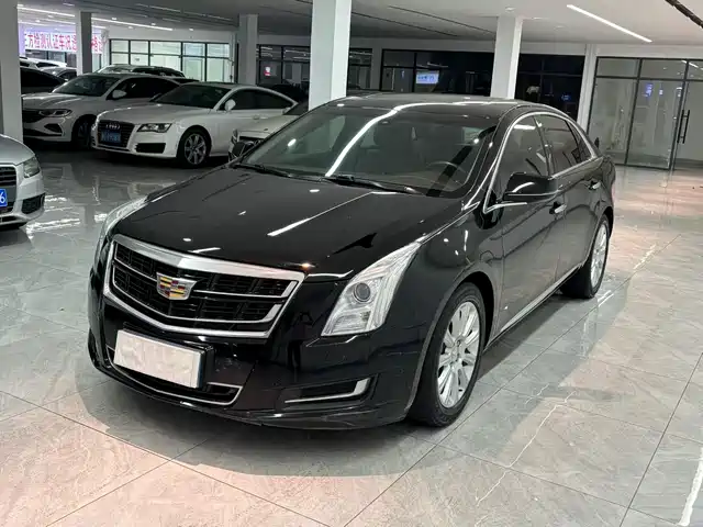 CADILLAC XTS