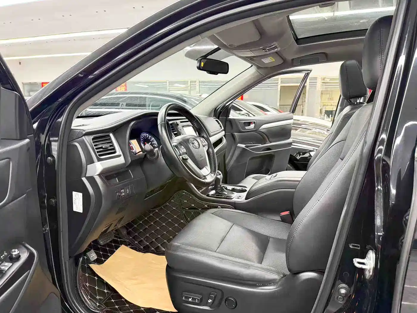 Toyota Highlander 2017 2.0T 4WD Premium 7-Seater фото 7
