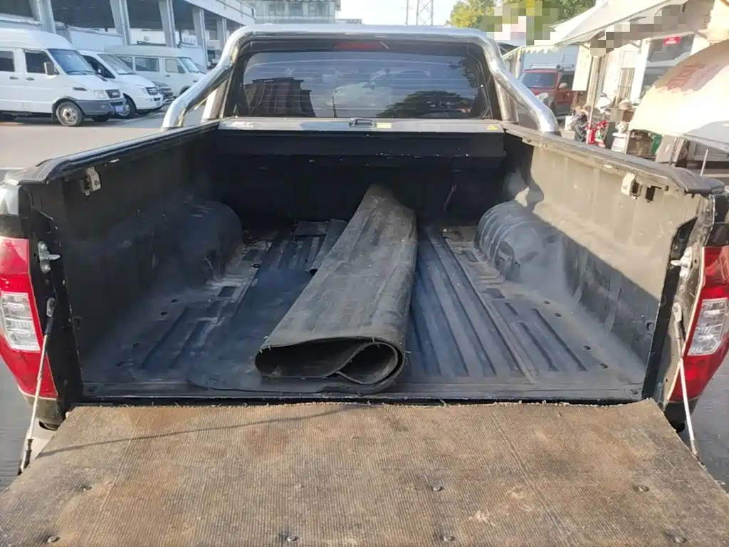 Maxus Maxus T70 2023 2021 2.0T Diesel Manual 2WD Elite Long Box High Chassis