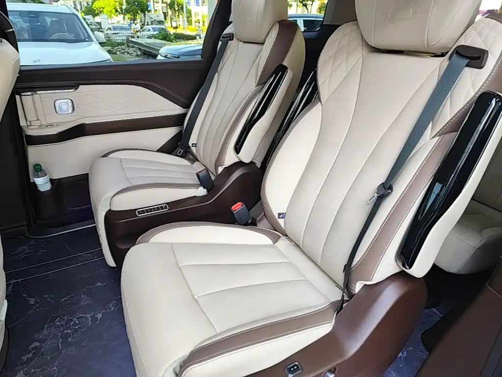 Besturn M9 2023 2023 Model 2.0T Supreme Edition