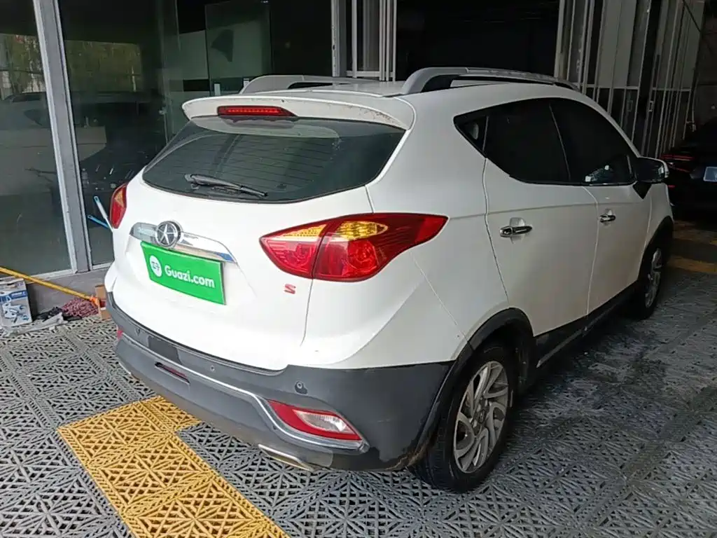 JAC Motors Refine S3 2016 2016 1.5L Manual Luxury Smart