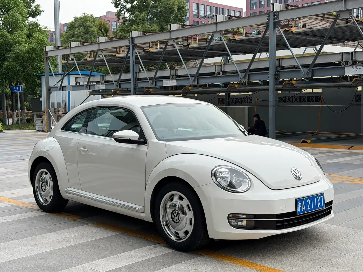 Volkswagen Beetle 2014 1.4TSI Fashion Edition фото 3