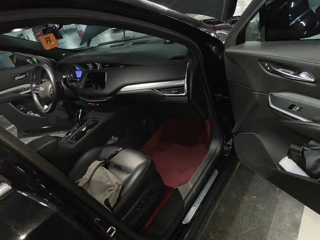 Cadillac XT4 2021 28T FWD Premium Edition фото 20