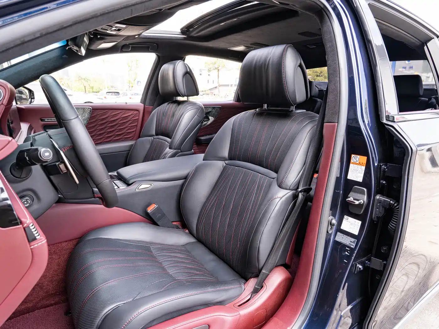 Lexus LS 2021 500h Executive Edition фото 11