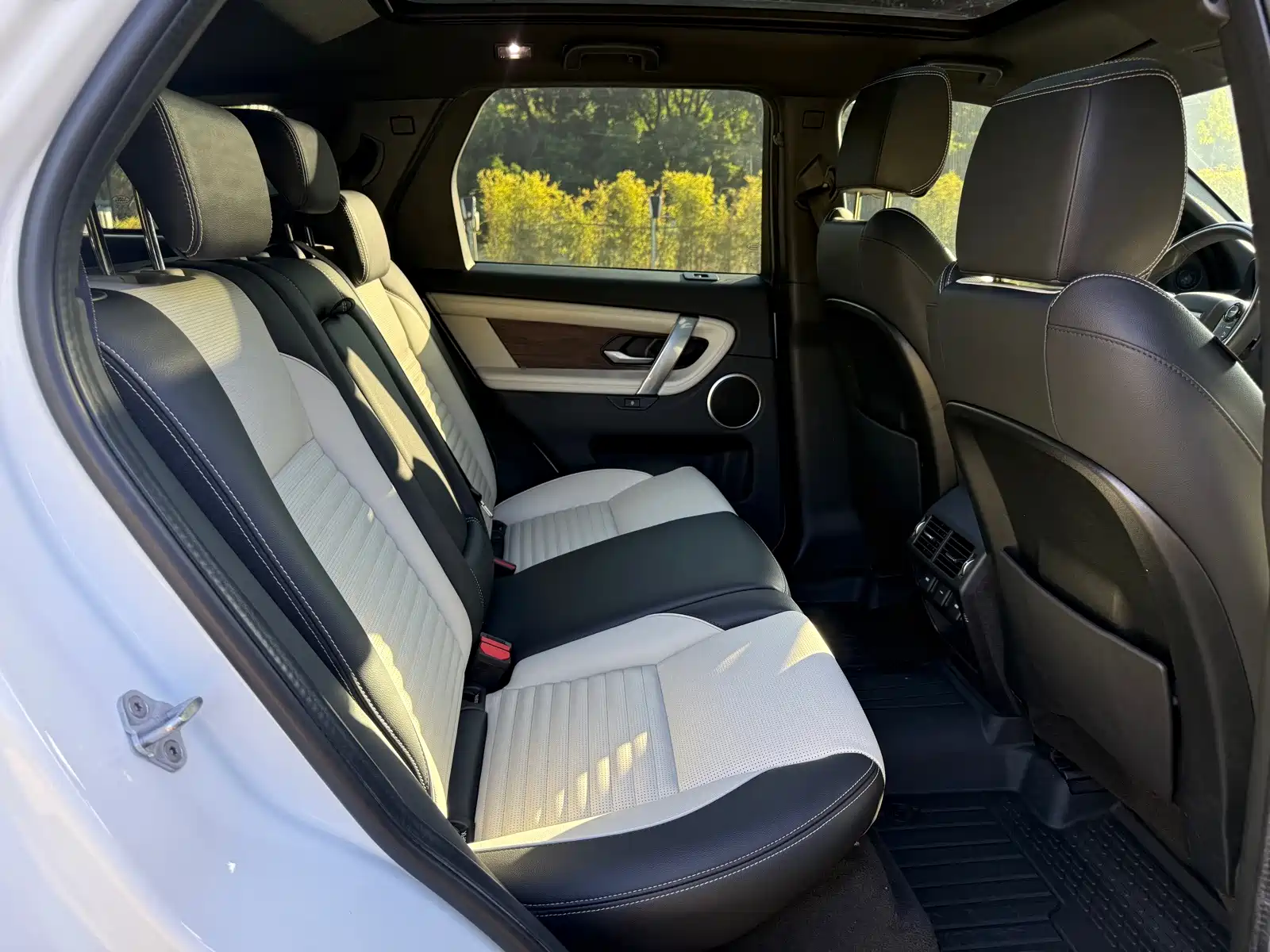 Photo 15 - Land Rover Discovery Sport PHEV