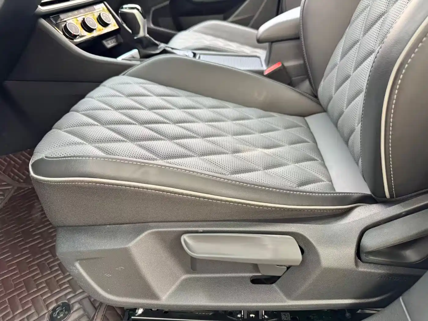Volkswagen Sagitar, миниатюра 12
