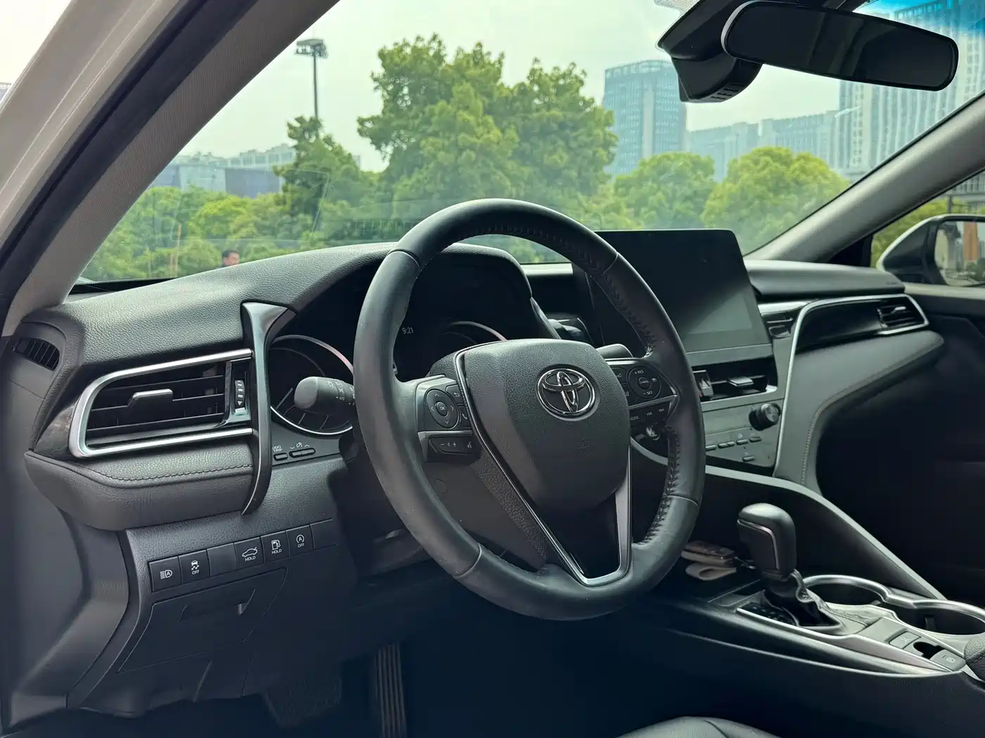 Toyota Camry 2021 2.0G Luxury Edition фото 12