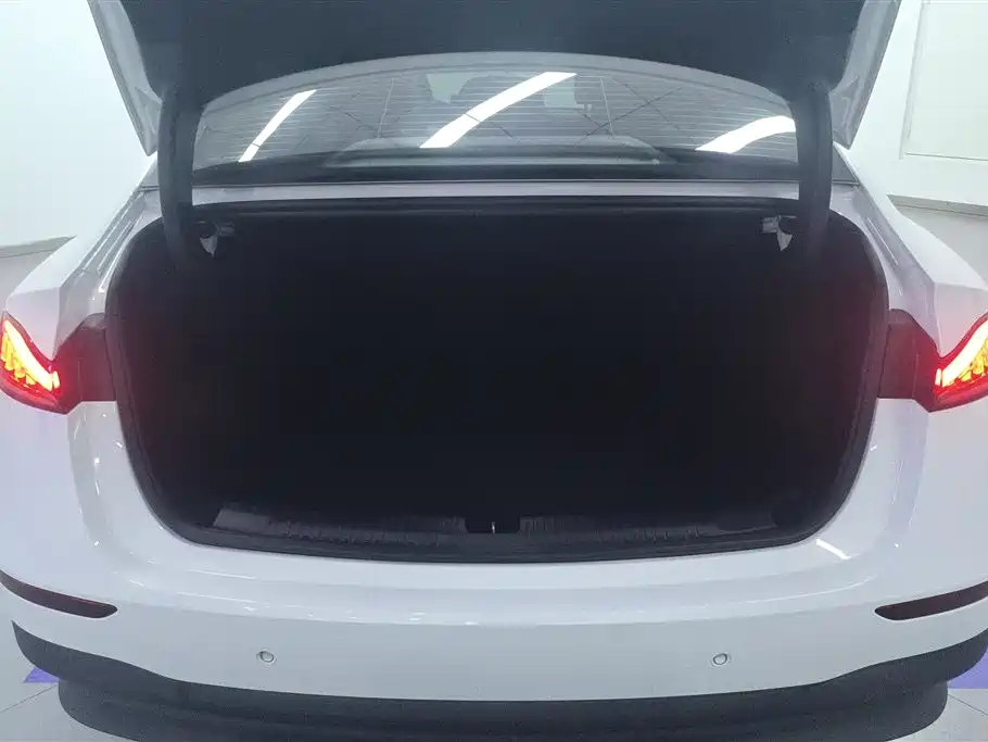 Roewe D7 2024 2023 DMH 125km Excellence Edition