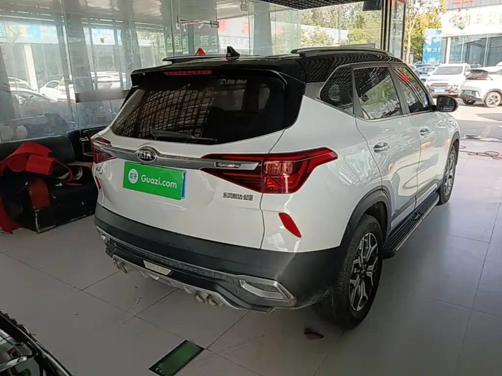 Photo 7 - Kia KX3