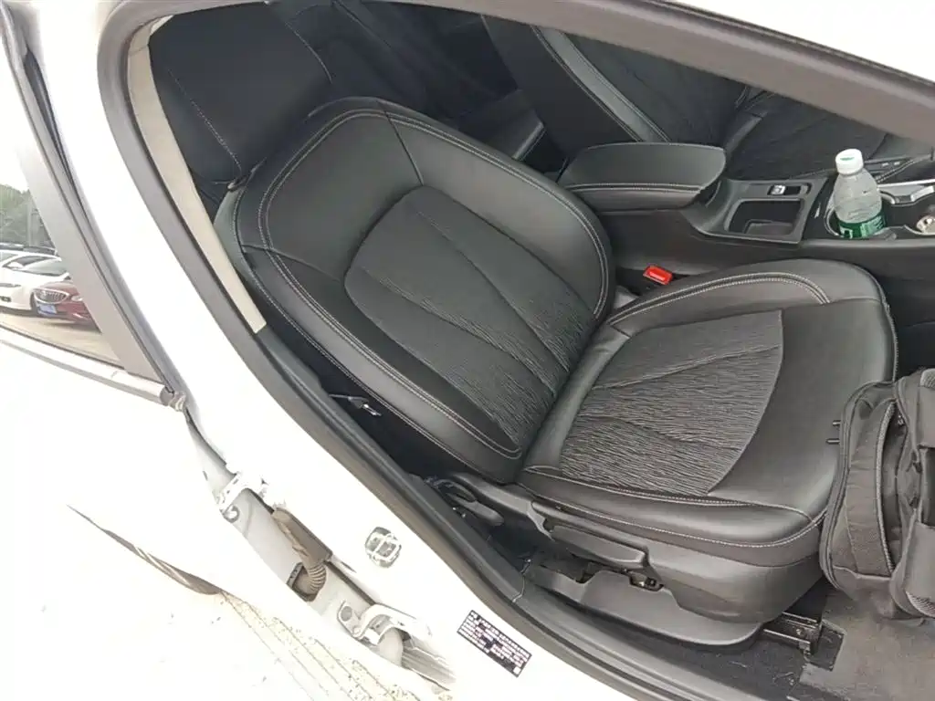 Buick Verano 2020 20T CVT Leading фото 25