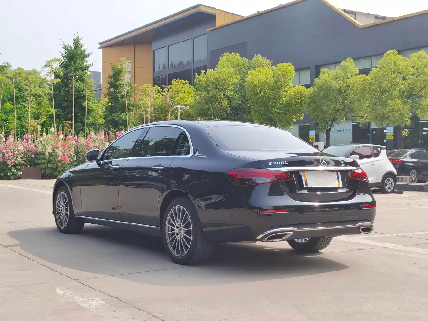 Mercedes-Benz E-Class 2023 E 260 L фото 16
