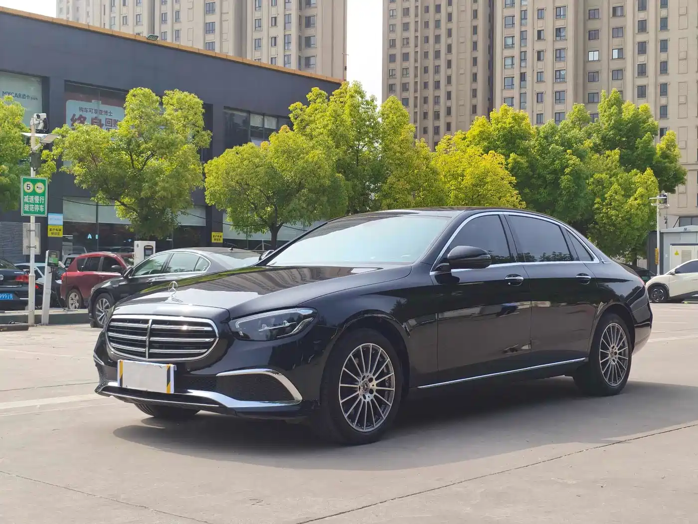 Mercedes-Benz E-Class 2023 E 260 L