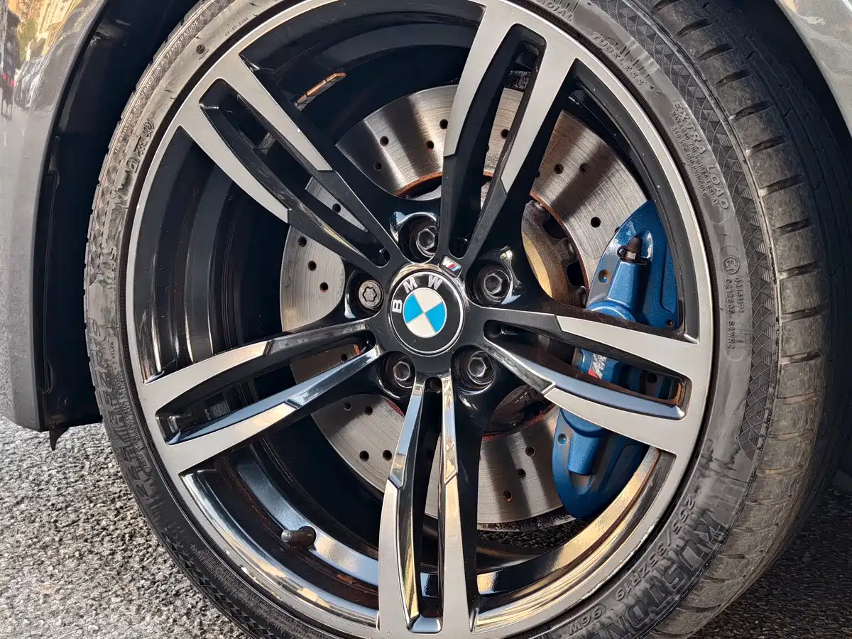 Фото 3 - BMW M3