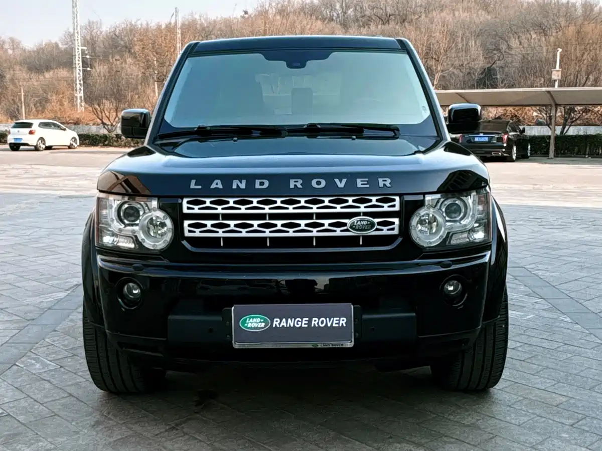 Land Rover Discovery 2011 4.0 V6 HSE фото 2
