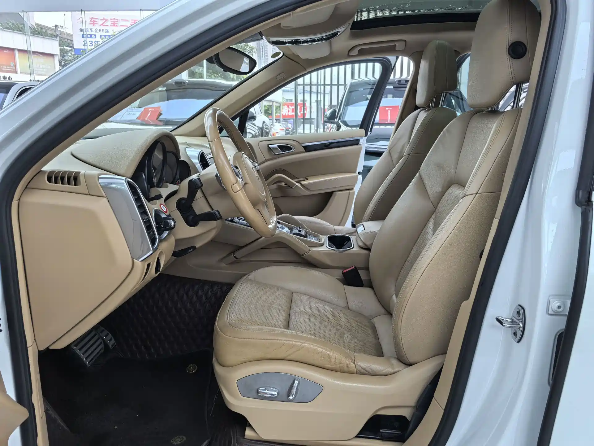 Фото 5 - Porsche Cayenne
