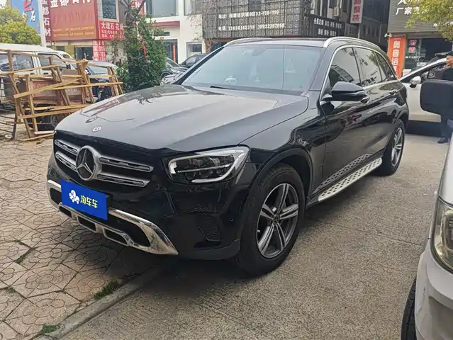 MERCEDES-BENZ GLC