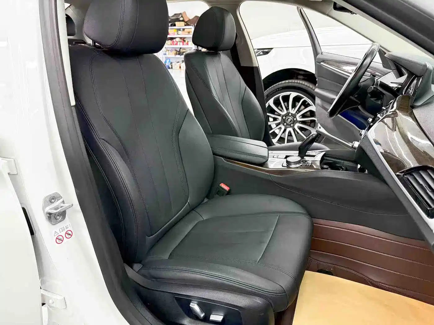 BMW 5 Series 2018 525Li Luxury Package фото 17