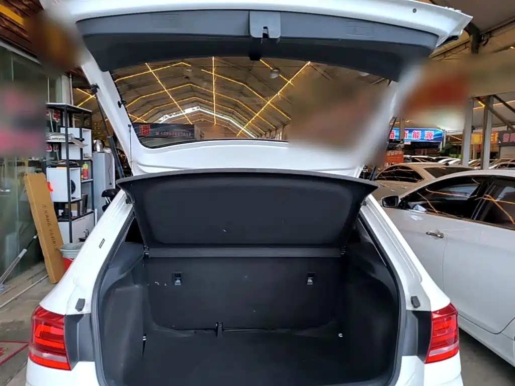 Volkswagen Santana 2017 Gran Santana 1.6L Auto Trendline фото 19