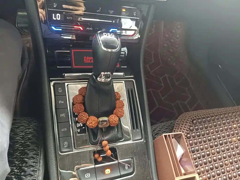 Škoda Superb 2019 TSI330 DSG Luxury Edition фото 14