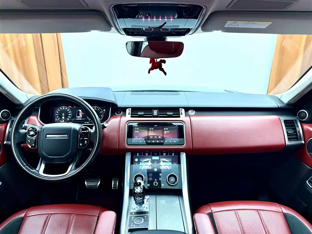 Land Rover Range Rover Sport 2021 3.0 L6 Gloss Black Edition фото 9
