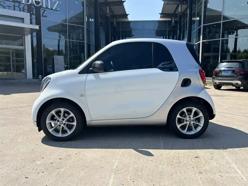 smart fortwo 2015 2015 1.0L 52kW Hardtop Passion Edition