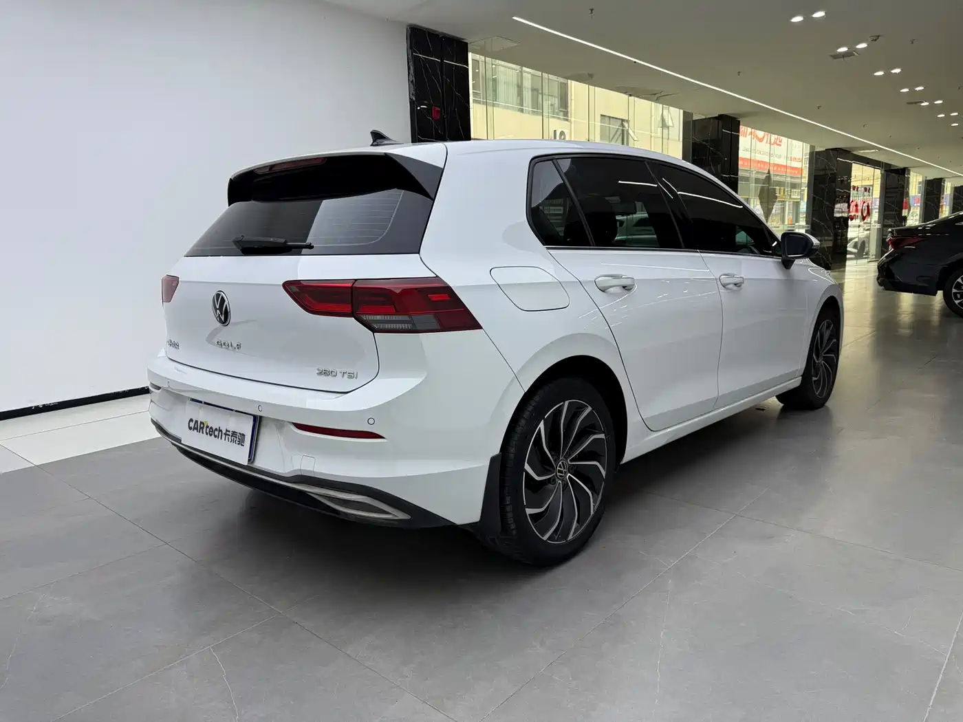 Volkswagen Golf 2021 280TSI DSG Pro Launch Edition фото 3