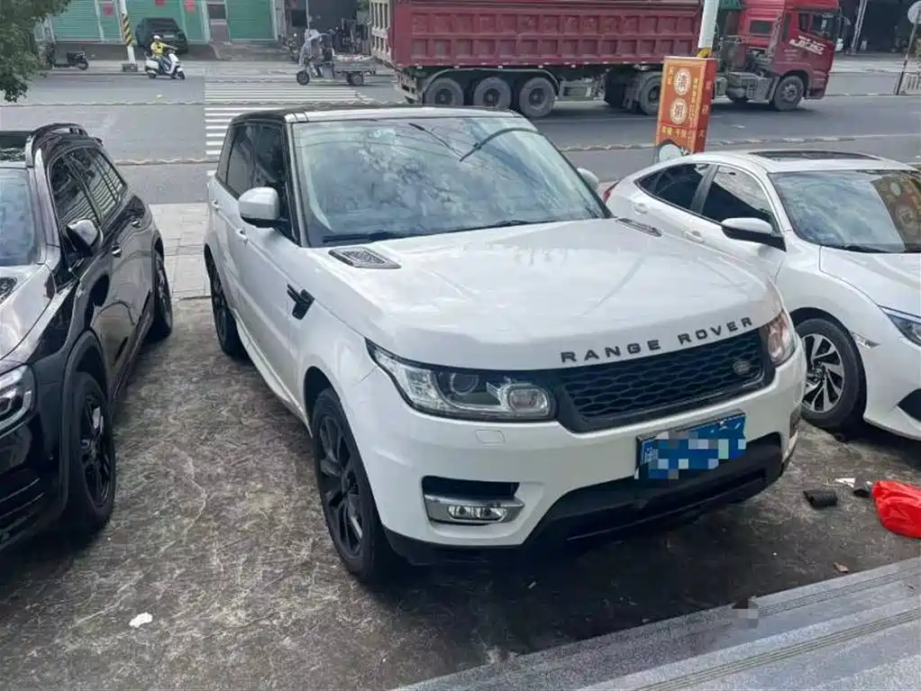 Land Rover Range Rover Sport 2015 3.0 SC V6 HSE фото 2