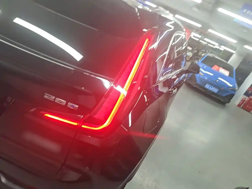 Cadillac XT4 2023 2023 Model Year 28T Two-Wheel Drive Luxury Model