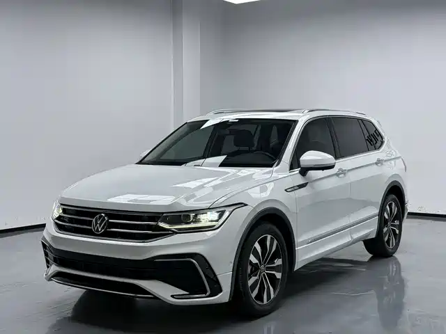 Volkswagen Tiguan L 330TSI, автомат, моноприводный, R-Line, Beyond Enjoy