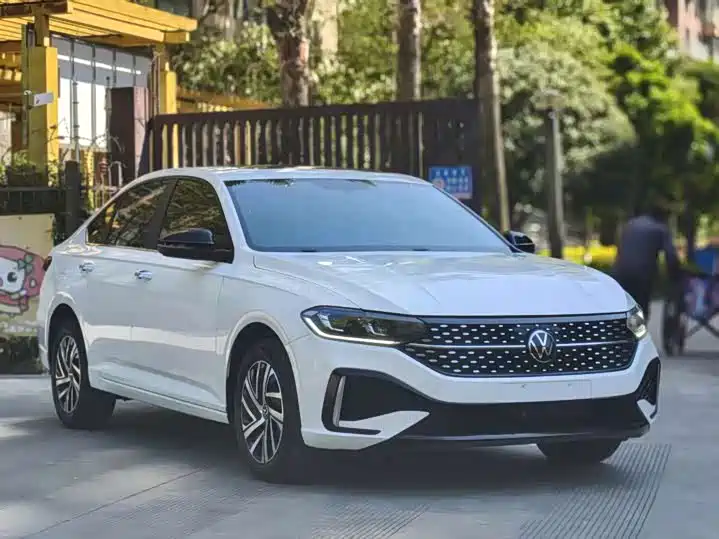 Volkswagen Lavida 2023 280TSI DSG Starlight Comfort Edition фото 3