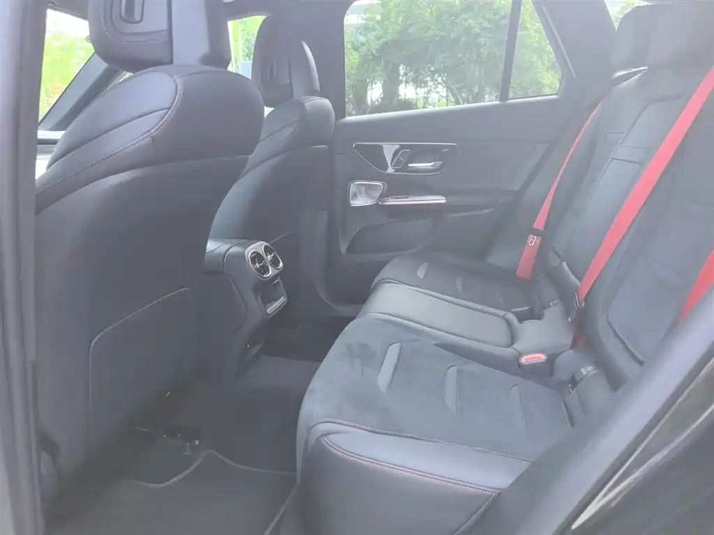 Mercedes-Benz GLC AMG 2025 AMG GLC 43 4MATIC фото 15