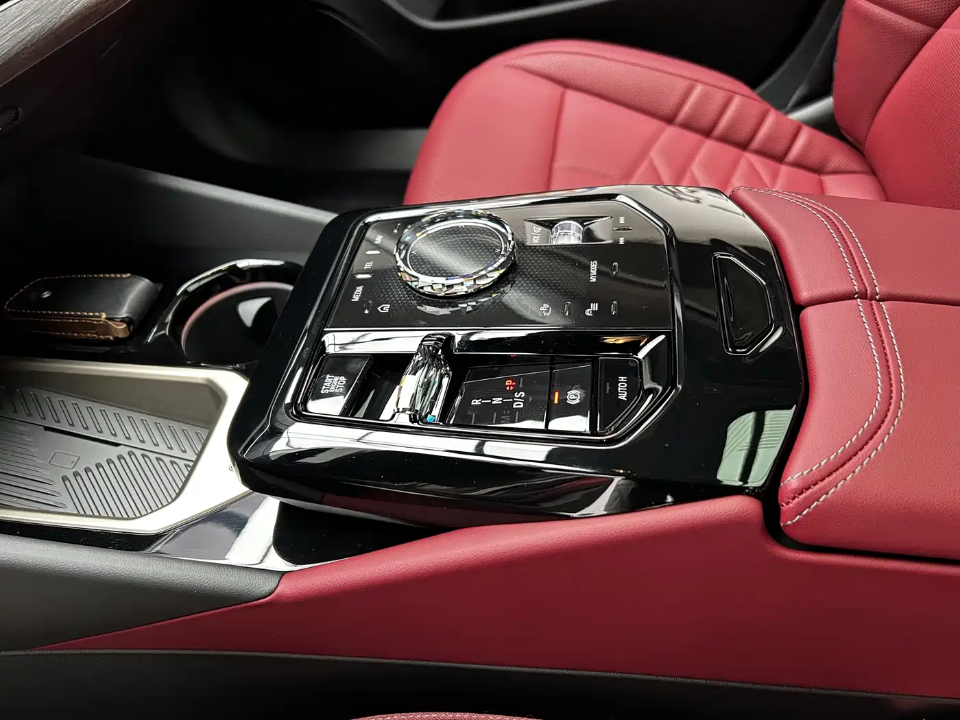 BMW 5 Series 2025 530Li Premium M Sport Package фото 12