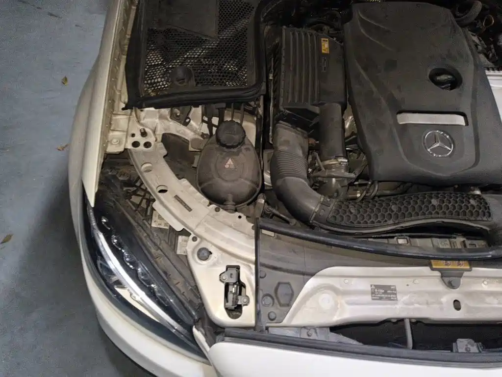 Фото 21 - Mercedes-Benz C-Class