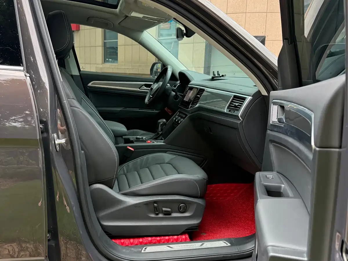 Volkswagen Teramont 2020 380TSI 4WD Luxury Edition China VI фото 33