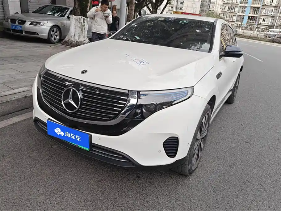 MERCEDES-BENZ EQC