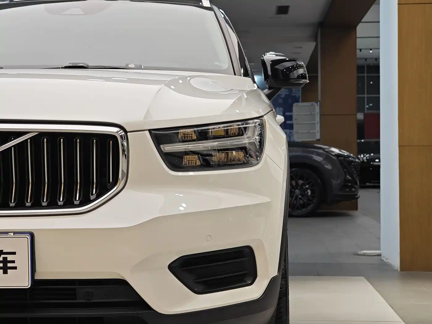Фото 2 - Volvo XC40