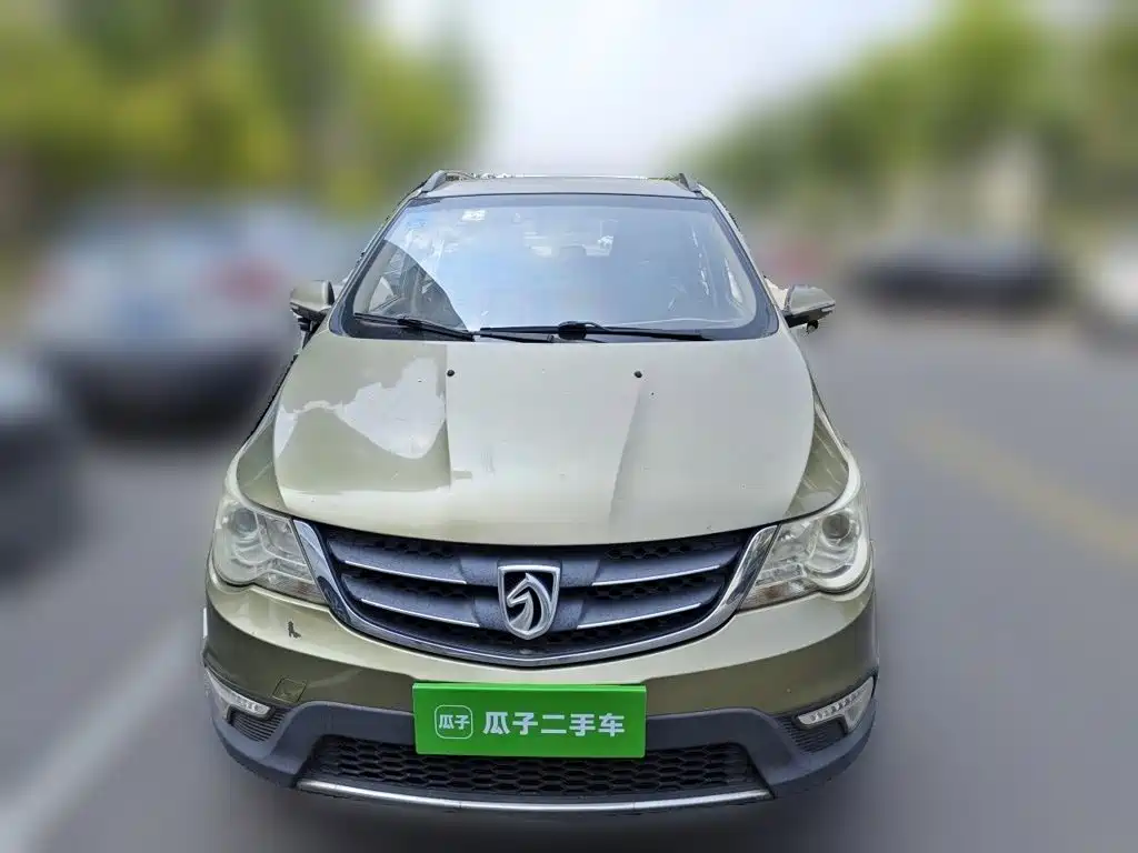 Baojun 730 2015 2014 1.5L Manual Comfort 7-seater