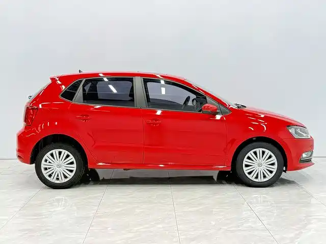 Volkswagen Polo 2016 1.6L Automatic Comfort фото 4